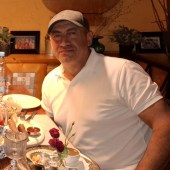 Сервер, 54 года из г. 