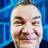 Сервер, 47 лет из г. 